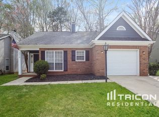 8510 Lockerbie Ln, Charlotte, NC 28215