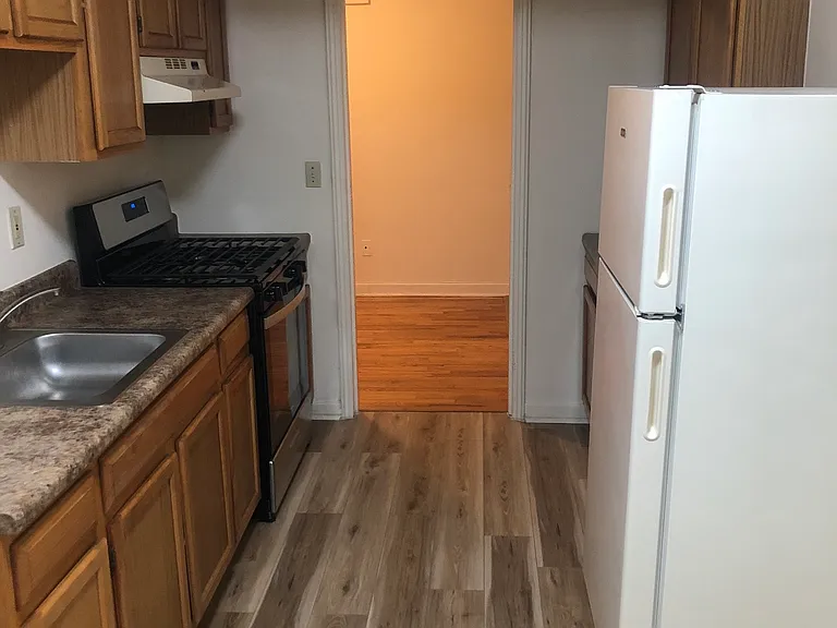160 Terrace Ave #BB — Photo 2