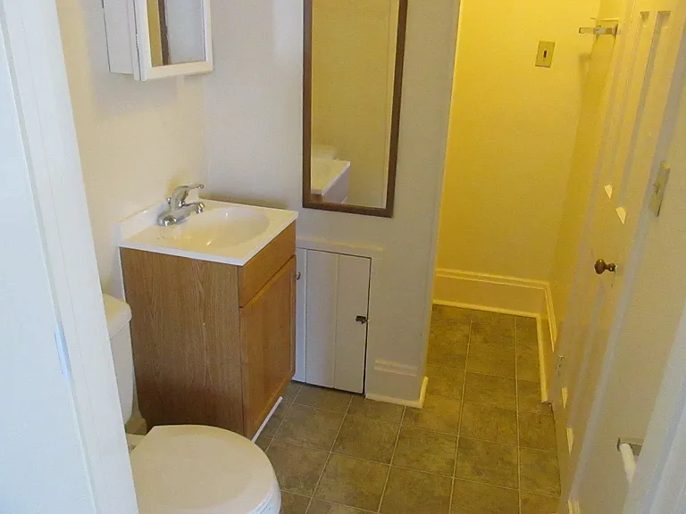 408 Stewart Ave #6 — Photo 3