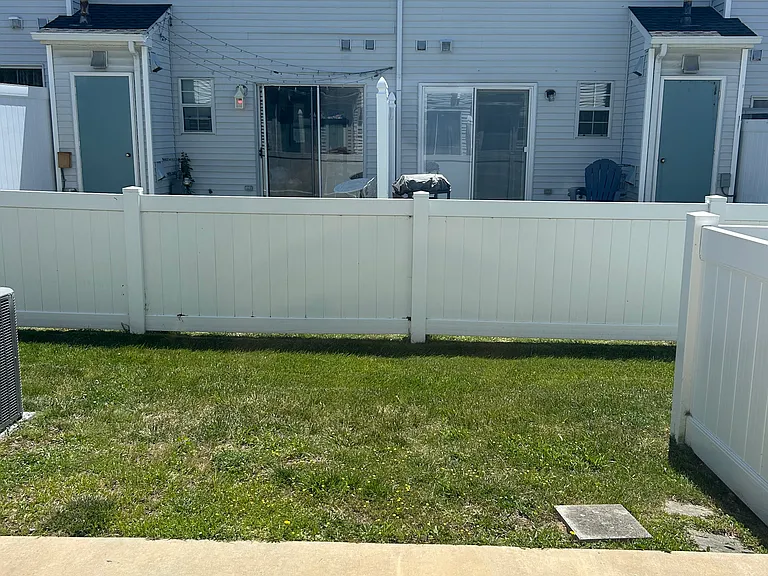 902 Fitch Ct — Photo 3