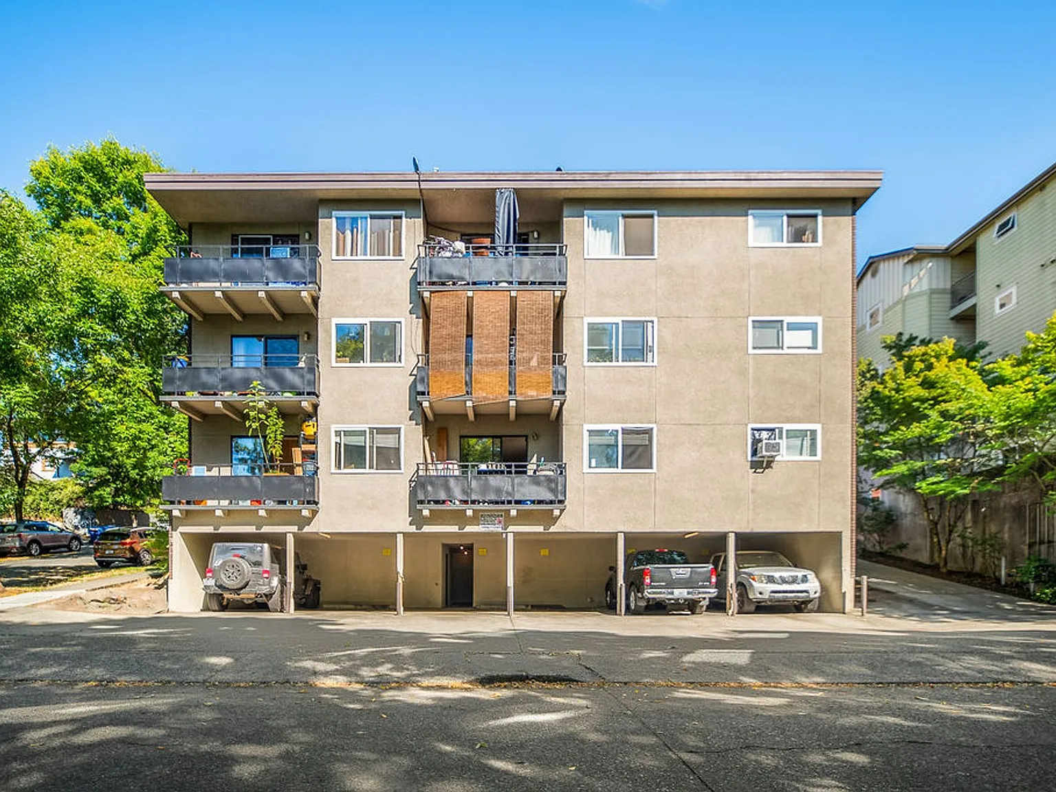 Hill Town Apartments — Photo 2