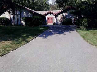 6100 N Chanticleer Dr, Maumee, OH 43537