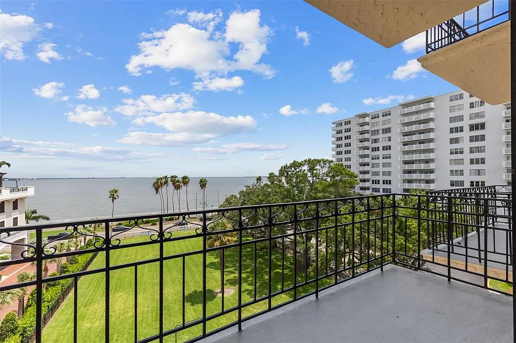 1 bed, 1.0 bath, 494 sqft, $2,250 — Photo 2
