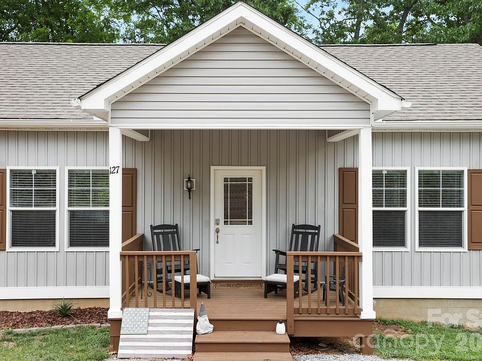 1st image of 127 Cairens Ridge Dr