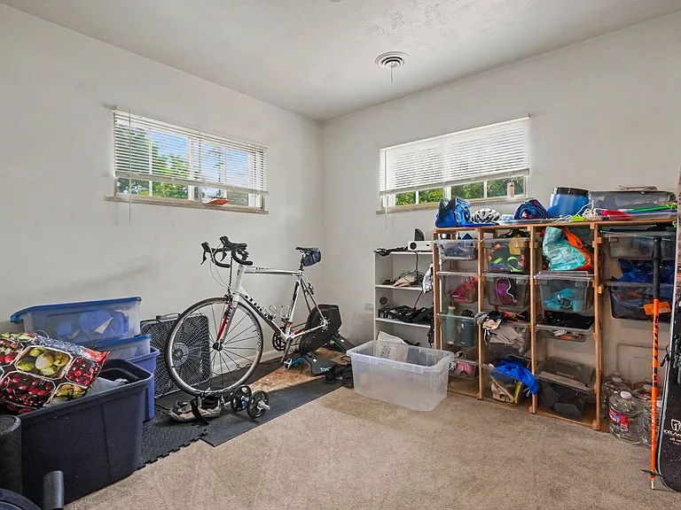 605 S Harlan St — Photo 14