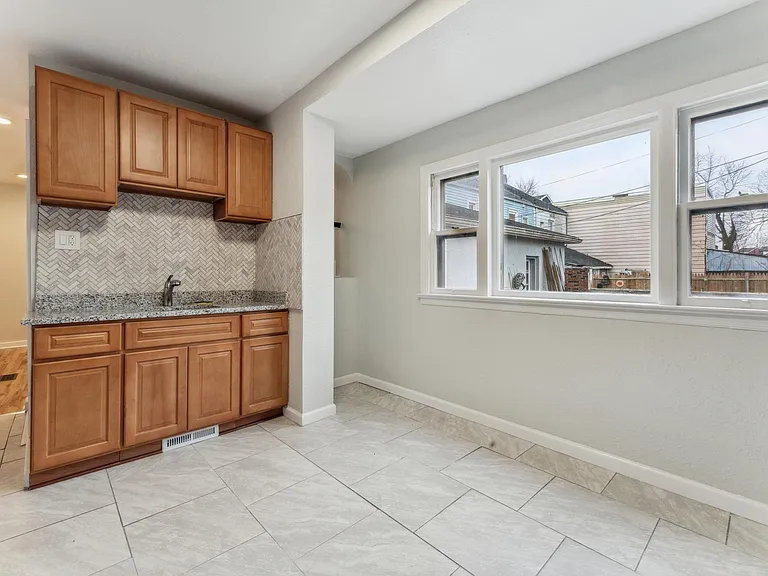 743 Wolf Ave — Photo 9