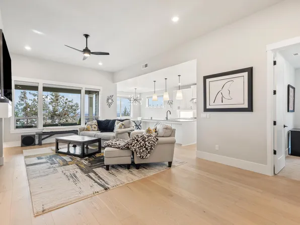 3038 NW Butte View Dr, Bend, OR 97703