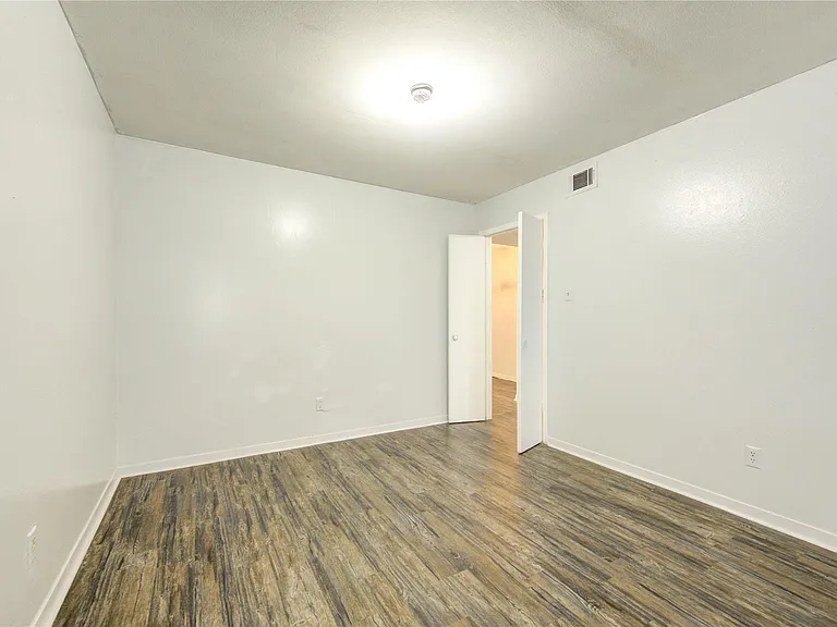 6723 Tarnef Dr #723 — Photo 7