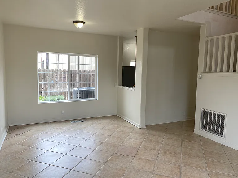 12 Highway Ave — Photo 4