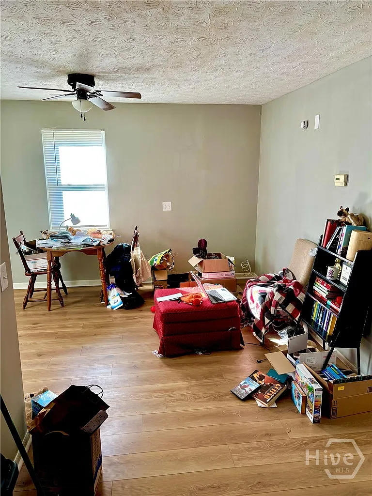 1 bed, 1.0 bath, 573 sqft, $1,250 — Photo 4