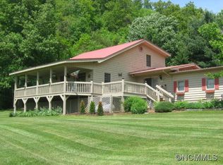 645 Van Arrington Rd, Clyde, NC 28721