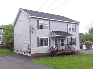 18 Ferry St, Winterport, ME 04496