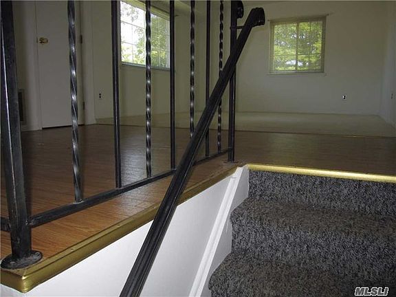 3rd image of 278 Lake Pointe Cir