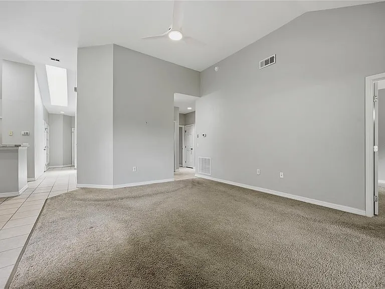 13200 W Newberry Rd #U117 — Photo 9