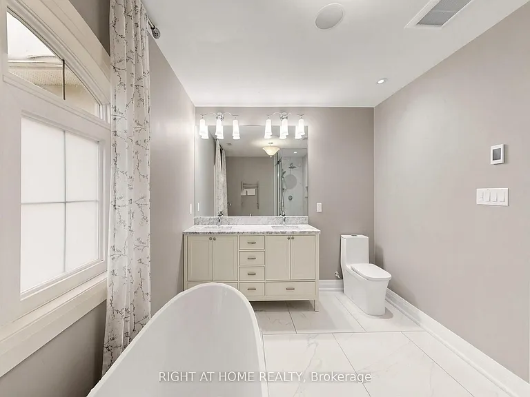 67 Bonnyview Dr — Photo 23