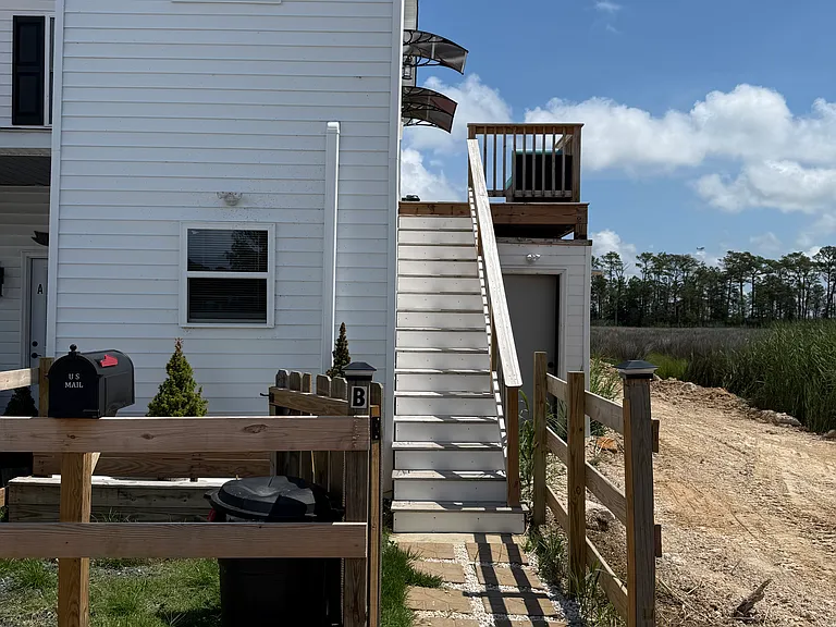 16332 Piney Point Rd #B — Photo 4
