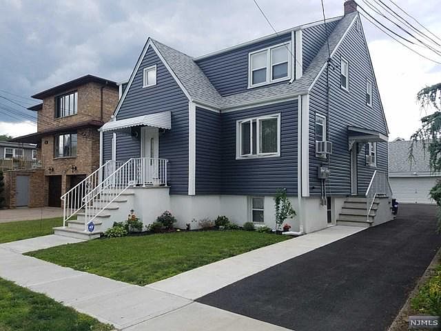 1st image of 209 Copeland Ave Floor 2