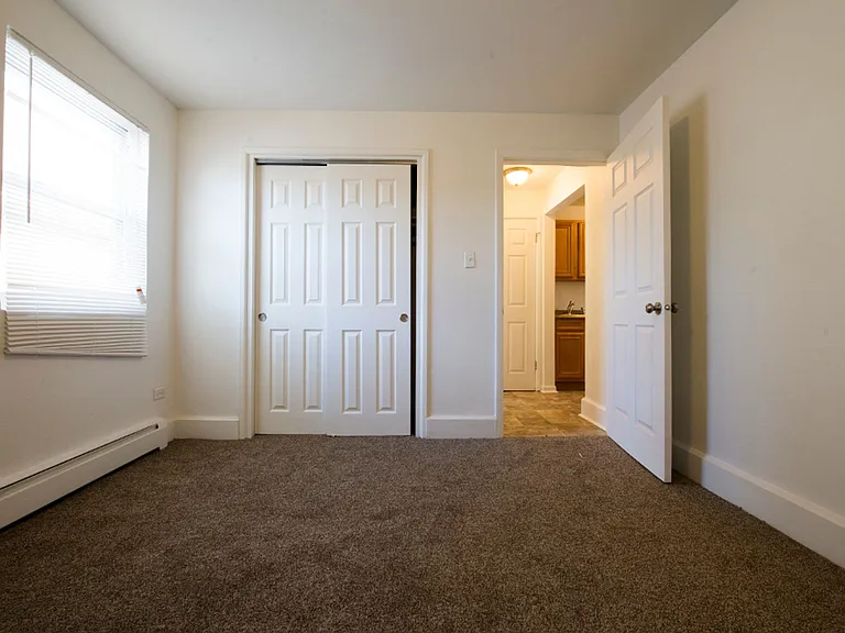 6618 S Wabash Ave — Photo 12