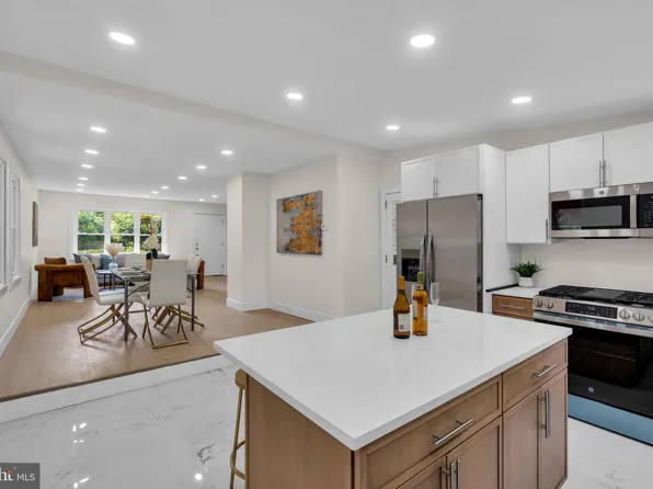 323 Concord Ave, Ewing, NJ 08618