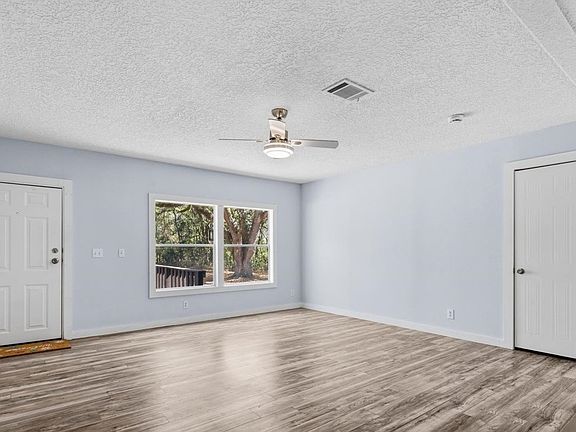4th image of 4049 NE 80th Ave