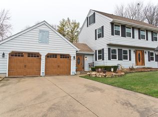 104 Woodland Rd, Morris, IL 60450