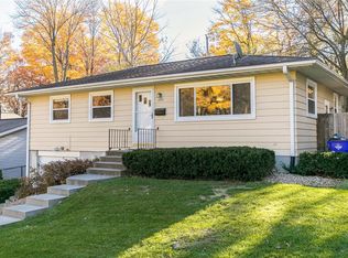 1700 Linmar Dr NE, Cedar Rapids, IA 52402