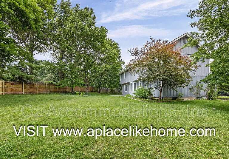 11626 Woodward St — Photo 42
