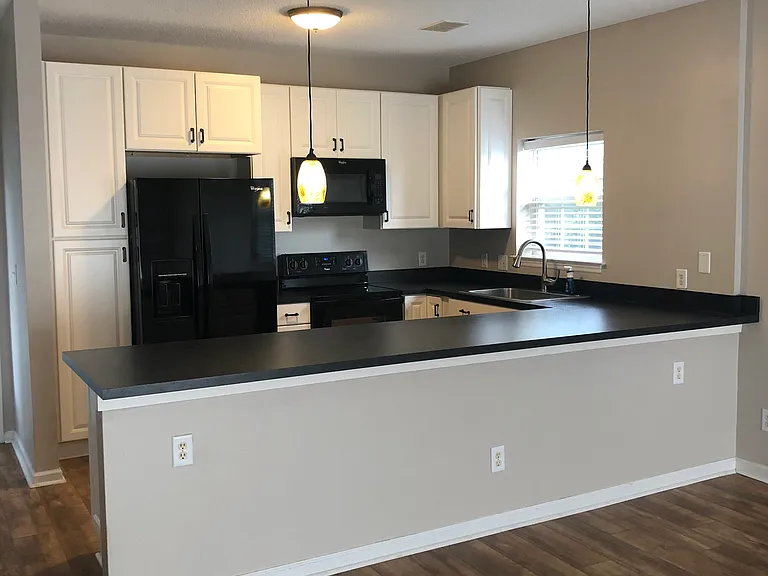 3923 Gladiola Ct #201 — Photo 5