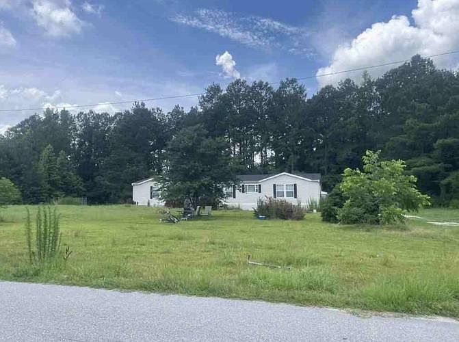 2nd image of 2040 Goodman Rd