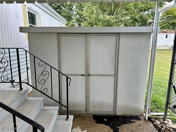 5th image of 22 Sycamore Dr