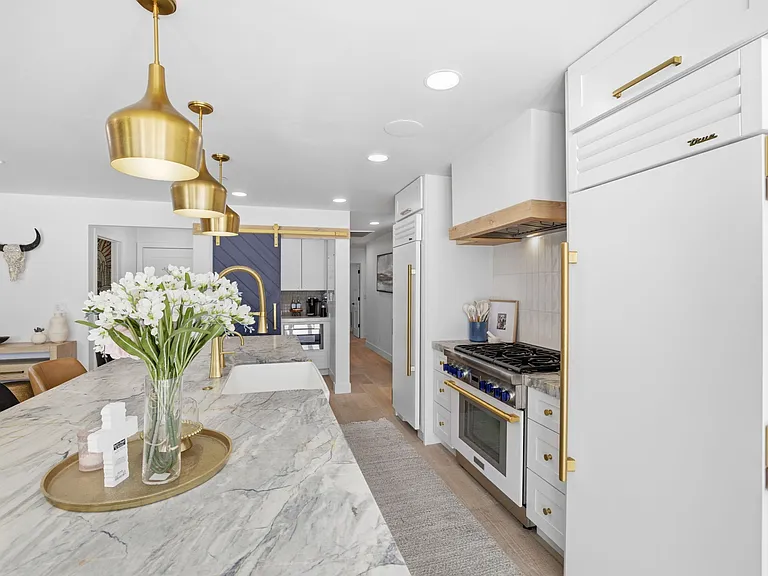 8401 E Cortez St — Photo 14