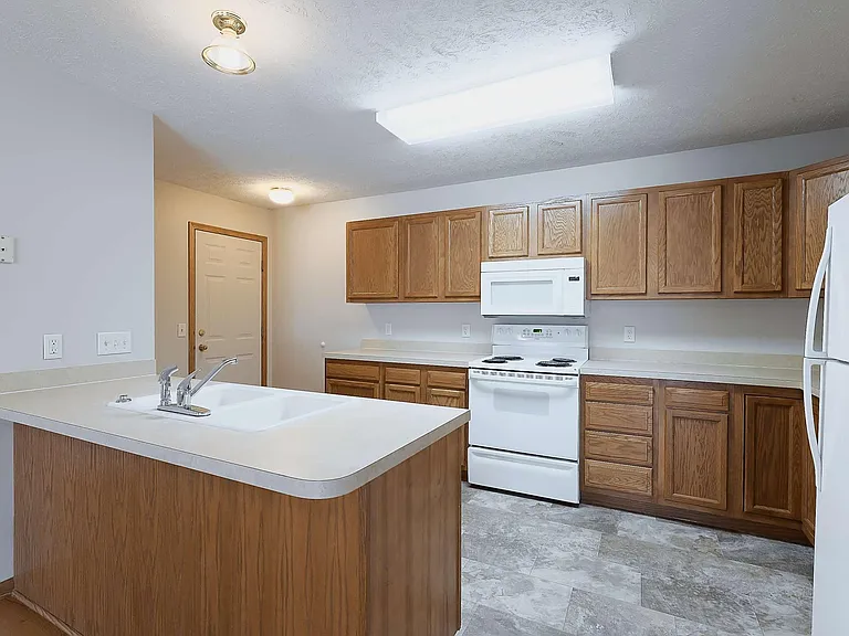 8604 Delphinium Ln — Photo 8