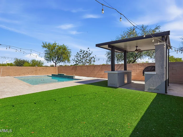 11402 W Alvarado Rd — Photo 48