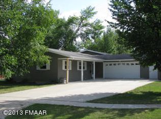 310 Forest Ave N, Fargo, ND 58102