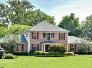 7 Christina Ln, Glen Mills, PA 19342