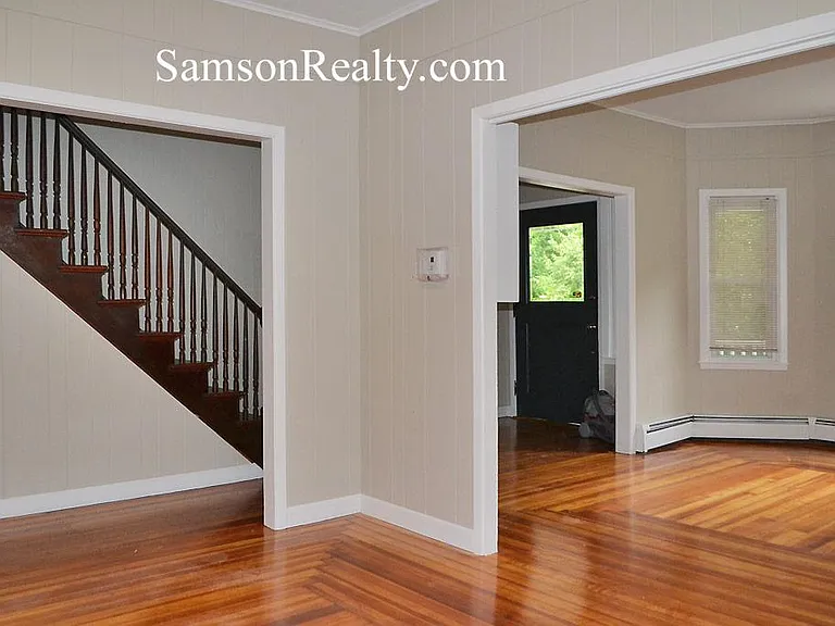 131 Benevolent St — Photo 7