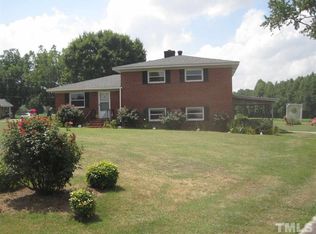 1125 Friendly Rd, Dunn, NC 28334