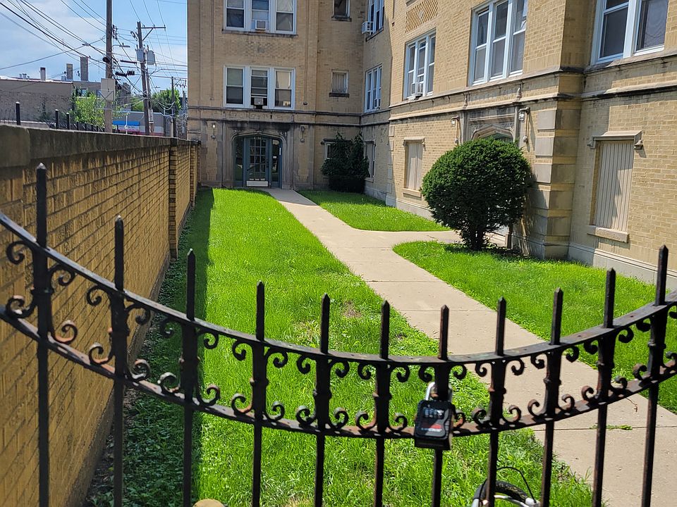 2nd image of 4414 N Whipple St APT 2