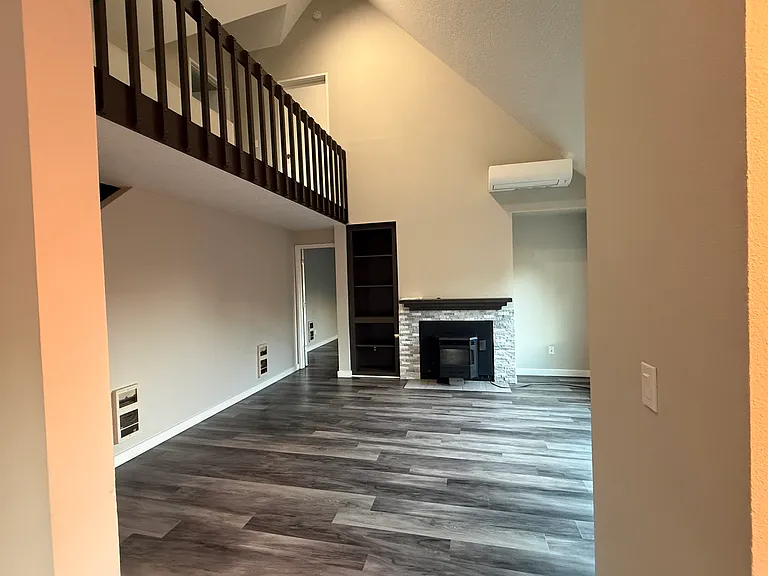 10980 SW Summer Lake Dr — Photo 3