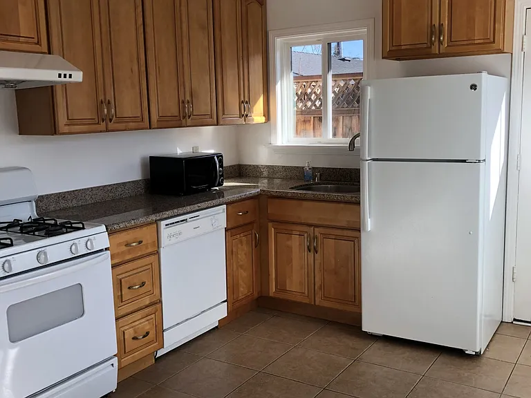 10235 University Way #10235 — Photo 5