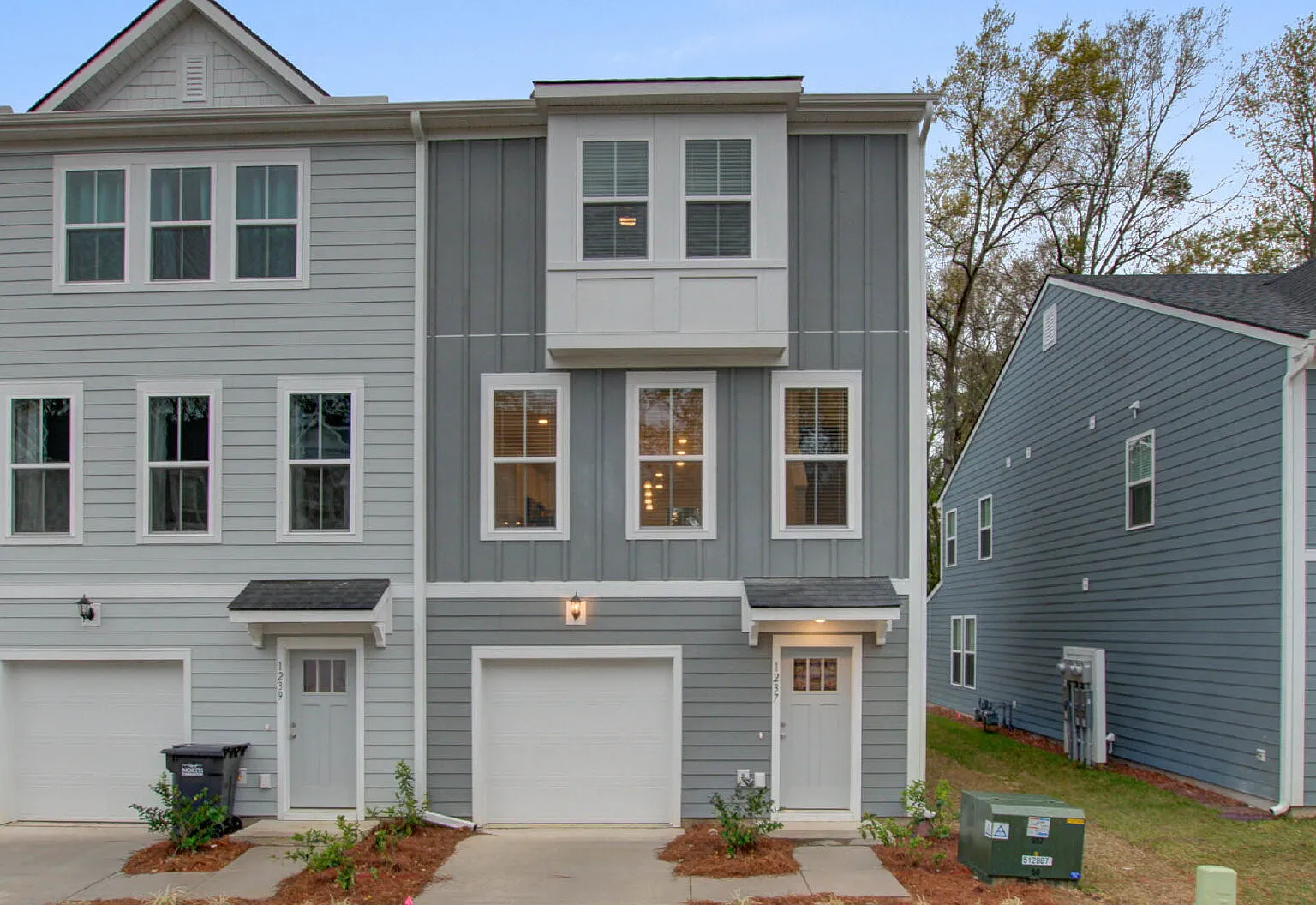 4 bed, 3.5 bath, 1941 sqft, $2,895 — Photo 1