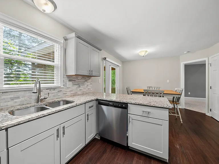 8324 Bellingham Cir — Photo 13