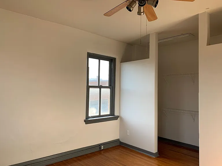 913 Monmouth St #3C — Photo 7
