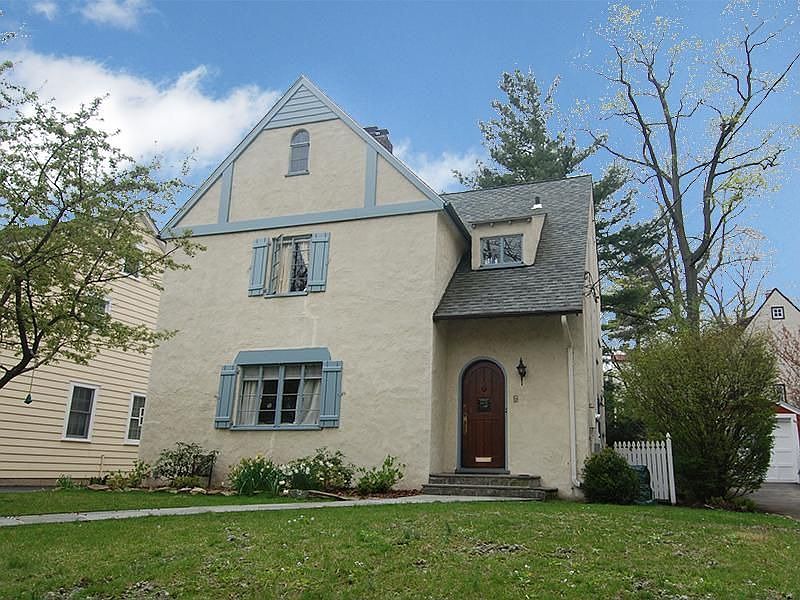 Village Delight-Idyllic Commute