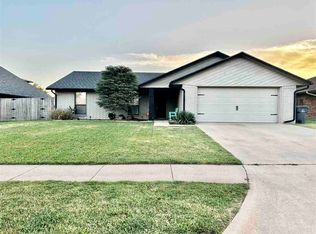 7214 NW Dogwood Ln, Lawton, OK 73505