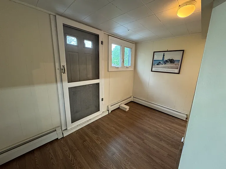 548 Potomac Ave #3 — Photo 6