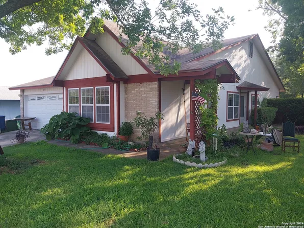 1051 FILLMORE DR, San Antonio, TX 78245