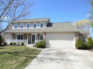 10825 Orchard Creek Pl, Fort Wayne, IN 46818