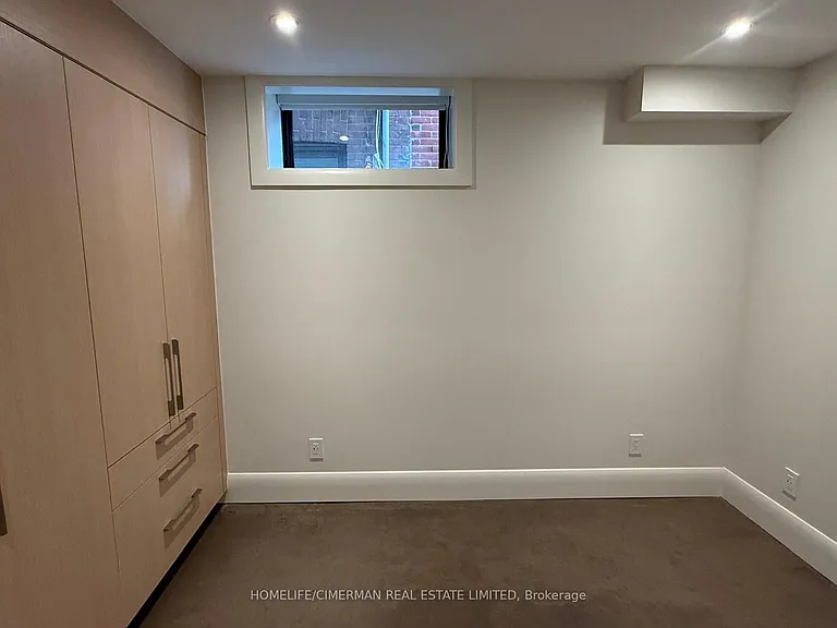 328 Palmerston Blvd #LOWER — Photo 9