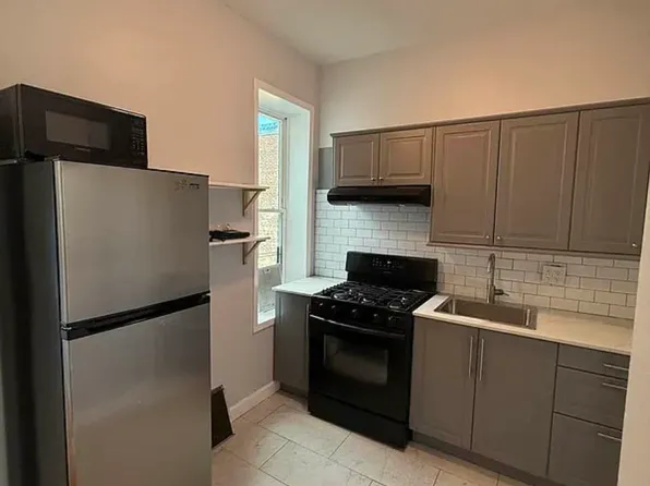 89 Verona Street image 5 of 10